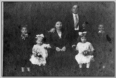 Victor, Maryann, Maryanna Rachis, Stanley, Agnes, and Joseph Dapsis